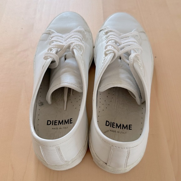 High end white leather sneakers from DIEMME. - Picture 2 of 3